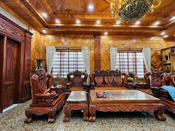 Bán gấp biệt thự An Thạnh, TP. Thuận An – Giá sốc 9,5 tỷ, full nội thất cao cấp