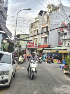 Bán nhà mặt tiền Nguyễn Thị Thơi Quận 12 – Hướng Tây Bắc hợp mệnh Kim & Thủy