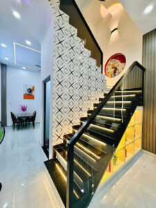 Bán nhà hẻm xe hơi Phan Huy Ích Gò Vấp – 1 trệt 2 lầu, hướng Tây Nam, giá 5.9 tỷ