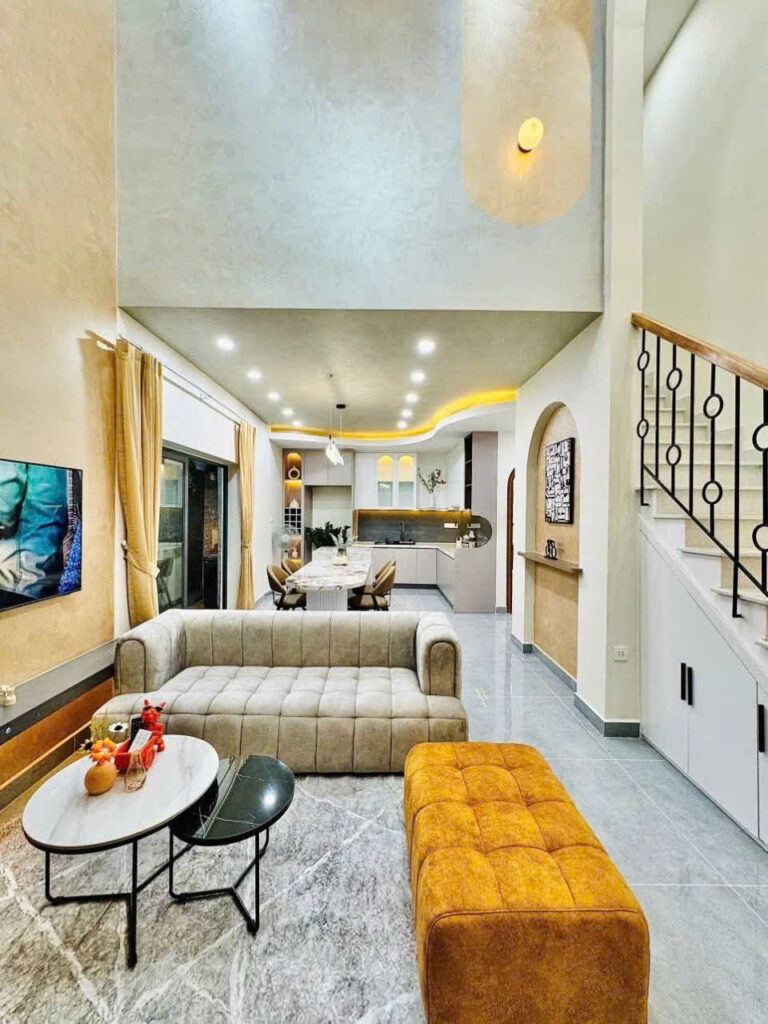 Bán nhà Huỳnh Văn Bánh Phú Nhuận – 3 tầng, 3PN, full nội thất, giá 7.68 tỷ