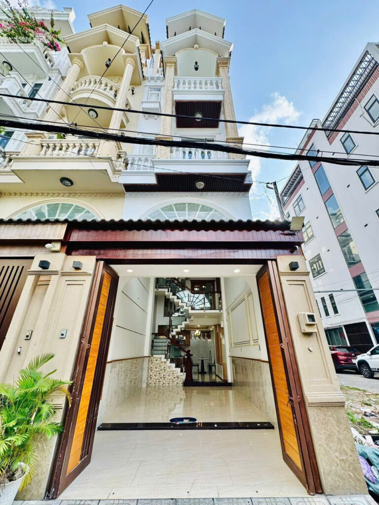 Nhà Tân Cổ Điển Gò Vấp – Xe Hơi Ngủ Trong Nhà, Full Nội Thất Cao Cấp, Giá 8.8 Tỷ